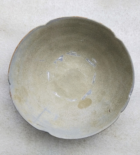 古玩陶瓷五代 花口越窯青釉碗拍賣,當前價格999元