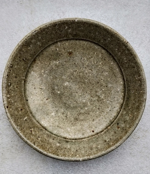 古玩陶瓷五代時期 越窯 臥足青釉盤拍賣，當前價格1元