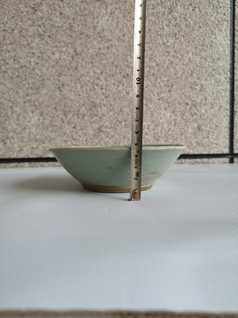 古玩陶瓷龍泉系青瓷碗拍賣，當(dāng)前價格398元