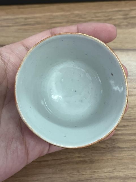 古玩陶瓷人物花鳥蝶紋廣彩杯拍賣,當(dāng)前價格688元