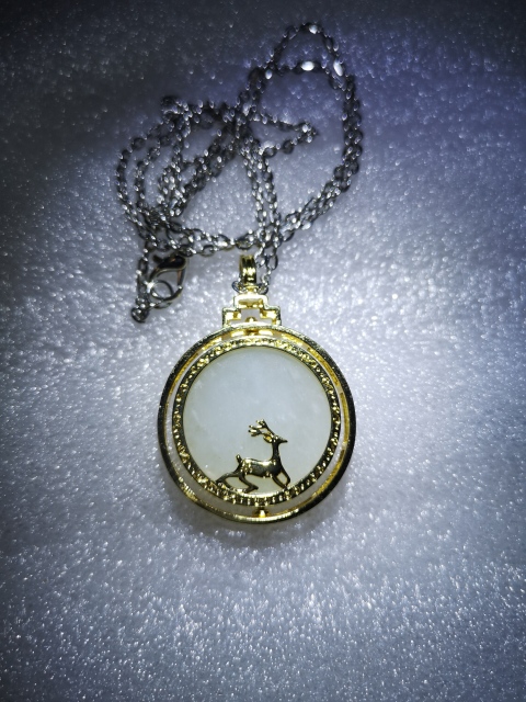 古玩玉器翡翠鹿牌拍賣，當(dāng)前價(jià)格580元