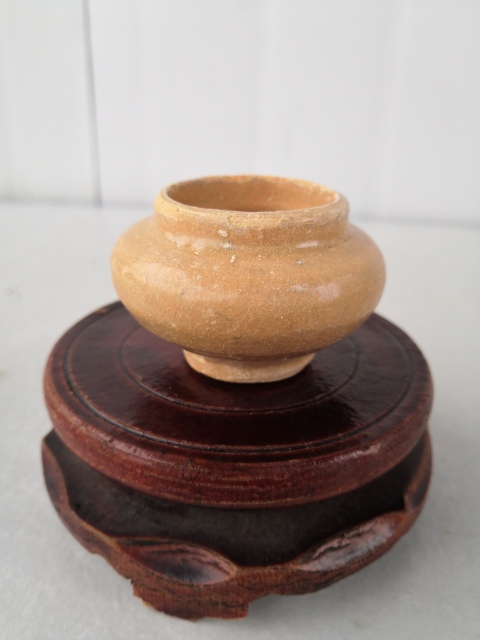 古玩陶瓷黃龍泉水盂拍賣,當(dāng)前價(jià)格2000元