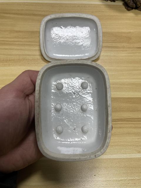 古玩陶瓷民國(guó) 精品粉彩花卉紋肥皂盒拍賣，當(dāng)前價(jià)格480元