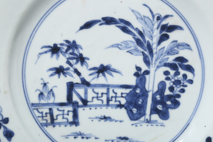 古玩陶瓷清康熙·青花竹石芭蕉紋折沿盤一對拍賣，當前價格3999元