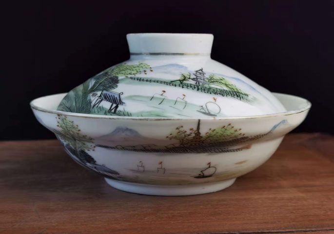古玩陶瓷青綠山水彩山水紋蓋碗拍賣,當前價格2888元