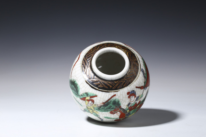 古玩陶瓷晚清民國·哥釉五彩刀馬人物紋罐拍賣，當前價格1999元