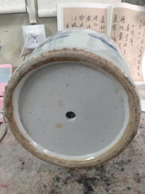 古玩陶瓷豆青釉青花人物故事紋獅耳洗口瓶看窯口景德鎮,個人認為看東西說話拍賣,當前價格7999元
