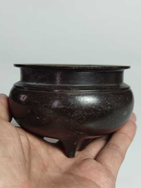 古玩陶瓷民國時期黃銅三足爐拍賣,當前價格1元