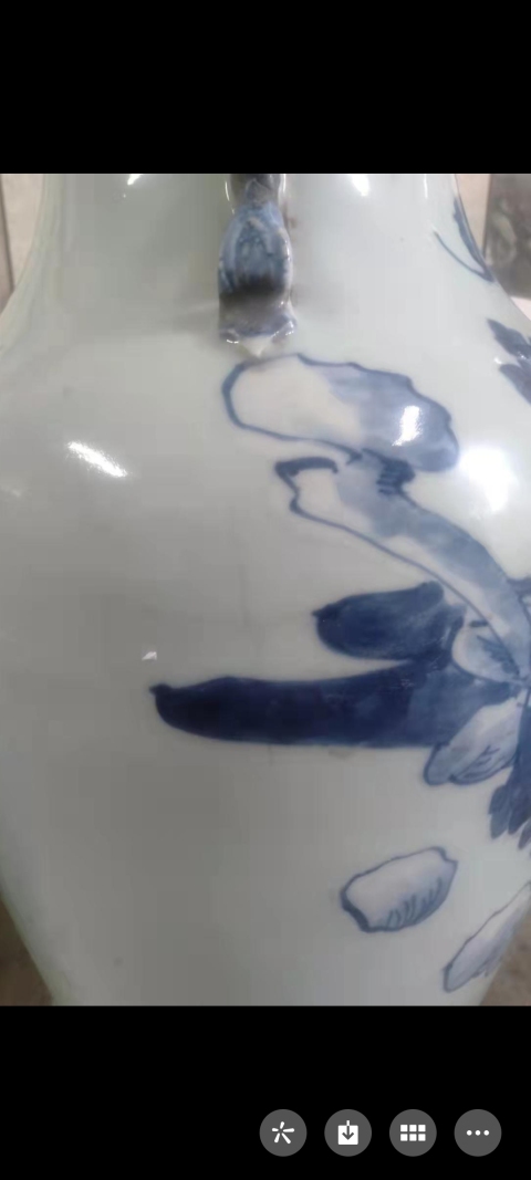 古玩陶瓷豆青釉青花人物故事紋獅耳洗口瓶看窯口景德鎮,個人認為看東西說話拍賣,當前價格7999元