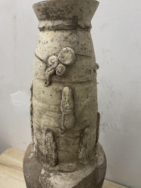 古玩陶瓷宋代白釉堆塑瓶拍賣，當前價格0元