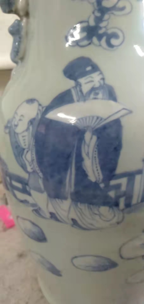 古玩陶瓷清中晚期青花堆白獅耳瓶,人物大瓶子,景德鎮(zhèn)窯口拍賣,當(dāng)前價(jià)格6888元