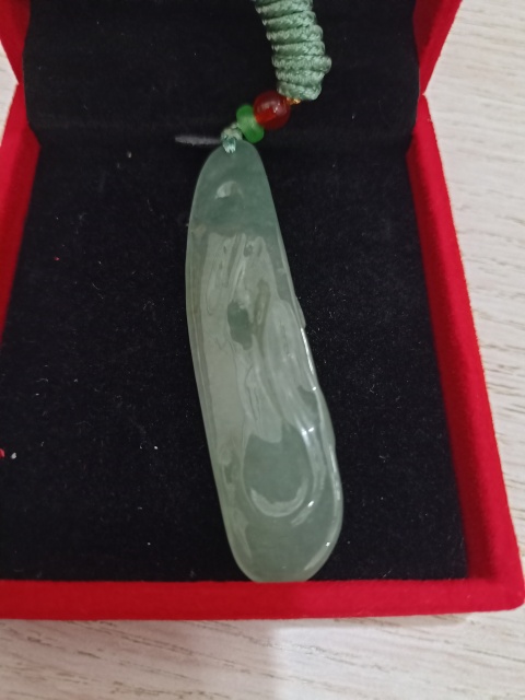 古玩玉器天然冰種翡翠觀音【估價萬元以上】拍賣,當(dāng)前價格0元