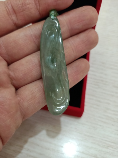 古玩玉器天然冰種翡翠觀音【估價萬元以上】拍賣,當(dāng)前價格0元