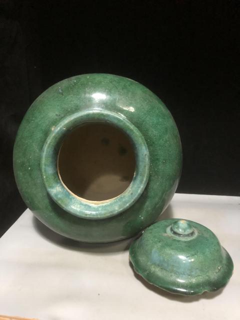 古玩陶瓷清早期綠釉蓋罐拍賣,當前價格1元