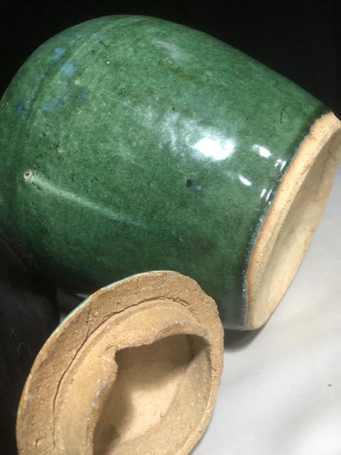 古玩陶瓷清早期綠釉蓋罐拍賣,當前價格1元