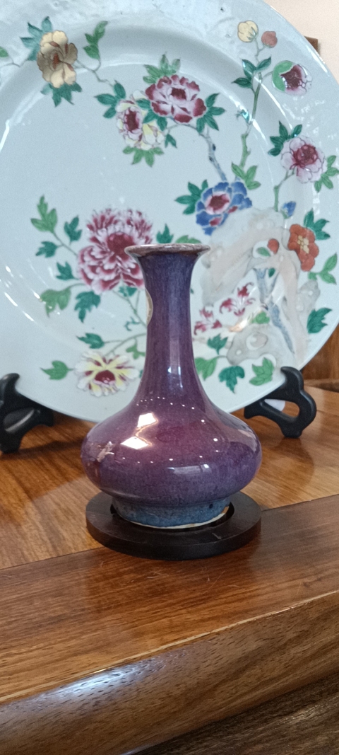 古玩陶瓷紅釉瓶拍賣,當(dāng)前價(jià)格15500元