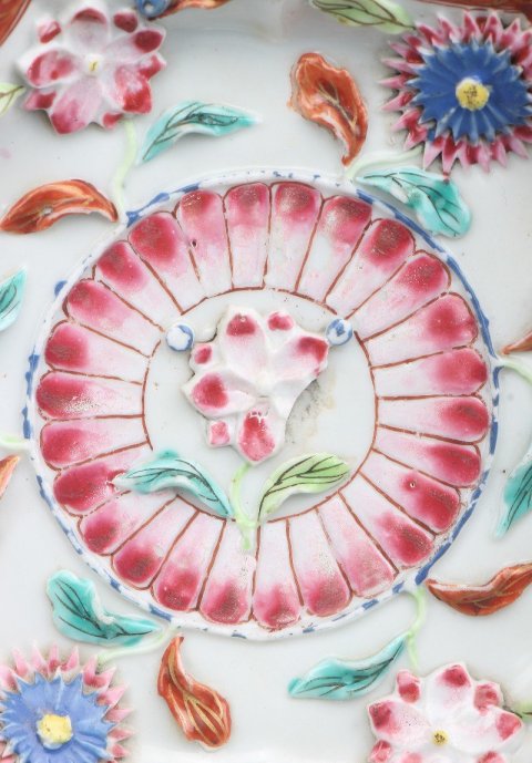 中国美術 古玩 粉彩花卉紋樣皿 中国美術 古玩 粉彩牡丹蝶々紋樣