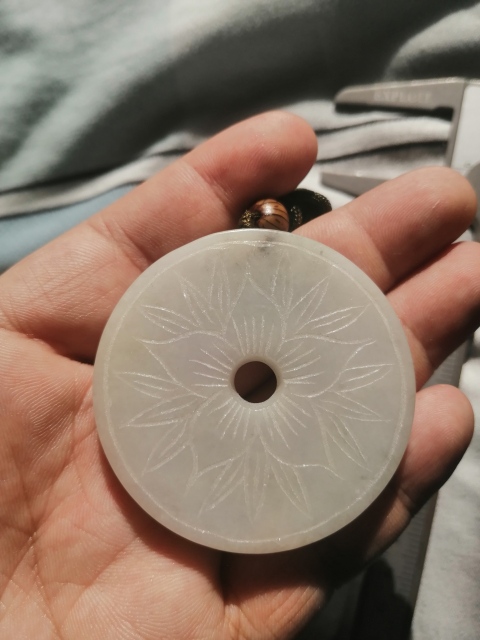 古玩玉器天然翡翠花卉紋壁拍賣，當前價格400元
