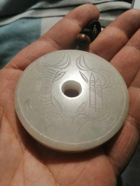 古玩玉器天然翡翠花卉紋壁拍賣，當前價格400元