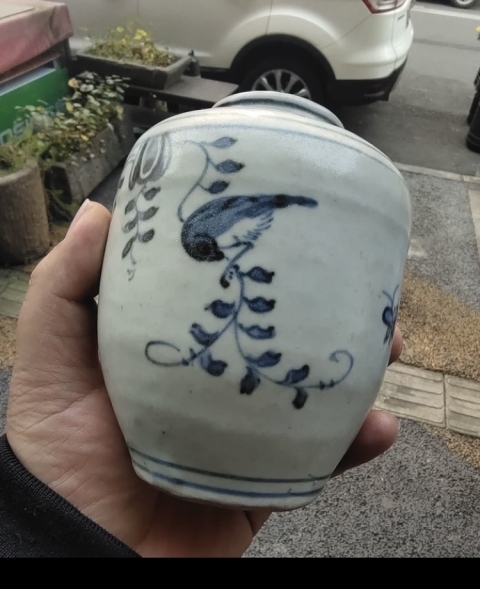 古玩陶瓷青花罐拍賣(mài)，當(dāng)前價(jià)格2500元