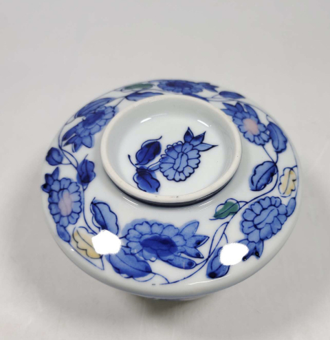 古玩陶瓷花卉紋蓋杯拍賣,當(dāng)前價(jià)格260元