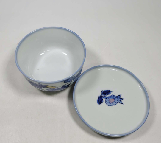 古玩陶瓷花卉紋蓋杯拍賣,當(dāng)前價(jià)格260元