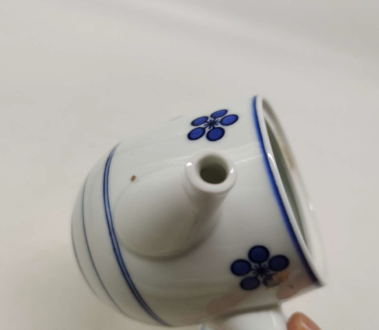 古玩陶瓷梅花壺拍賣,當前價格220元