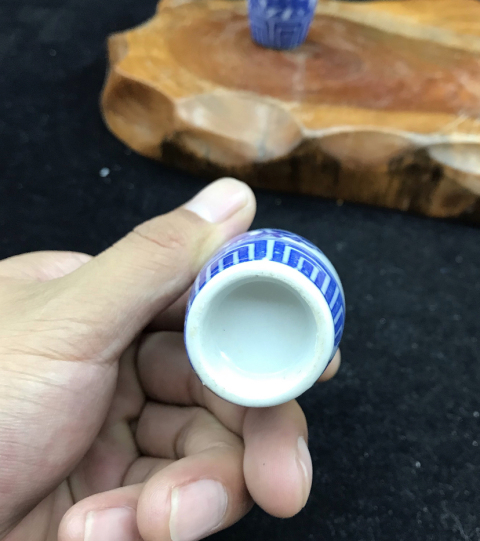 古玩陶瓷青花松梅竹瓶拍賣,當前價格220元
