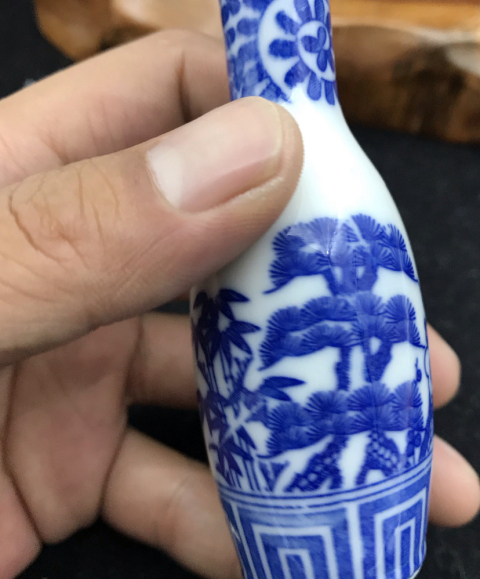 古玩陶瓷青花松梅竹瓶拍賣,當前價格220元