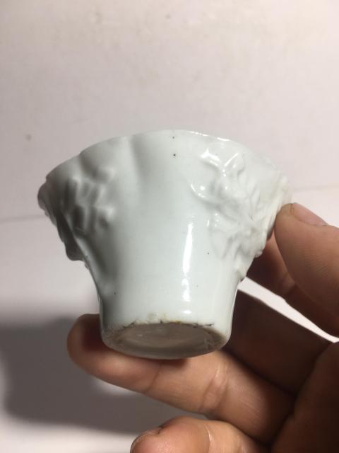 古玩陶瓷德化窯白釉龍紋杯拍賣,當前價格0元