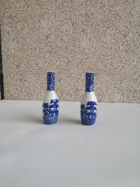 古玩陶瓷青花松梅竹瓶拍賣,當前價格220元
