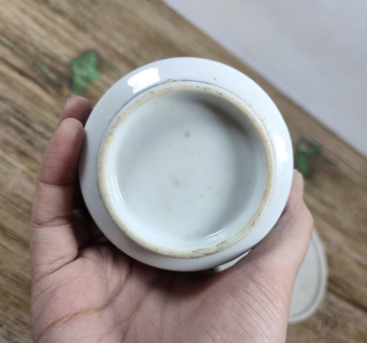 古玩陶瓷花卉紋蓋杯拍賣,當(dāng)前價格198元
