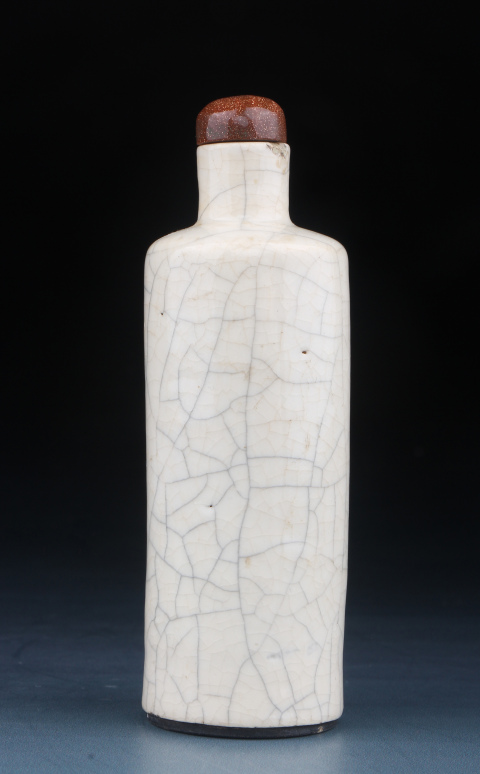 古玩陶瓷3734】清中晚期??煨瓷哥釉鼻煙壺拍賣，當前價格3000元