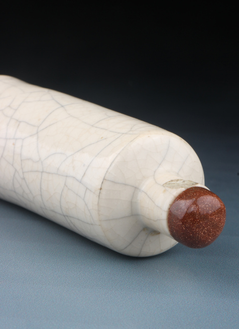 古玩陶瓷3734】清中晚期??煨瓷哥釉鼻煙壺拍賣，當前價格3000元