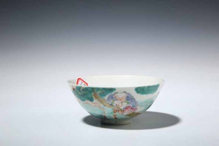 古玩陶瓷粉彩劉海戲金蟾拍賣,當前價格18000元