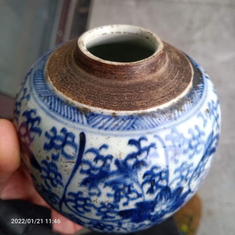 古玩陶瓷清早期花卉紋一把蓮青花罐拍賣，當前價格1999元