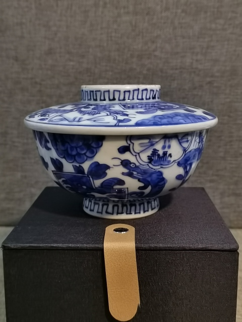 古玩陶瓷【精美蓋碗】民國初青花龍紋蓋碗拍賣,當(dāng)前價格239元
