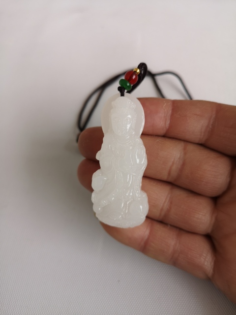 古玩玉器觀音拍賣,當前價格260元