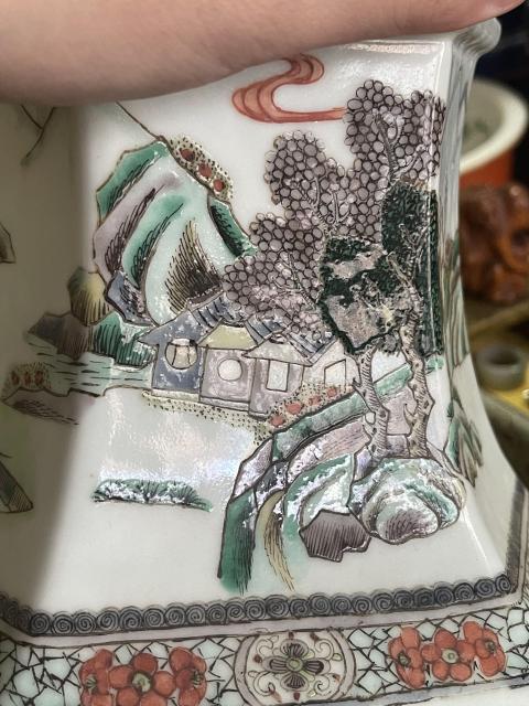 古玩陶瓷五彩竹林七賢圖六方瓶拍賣,當前價格30000元