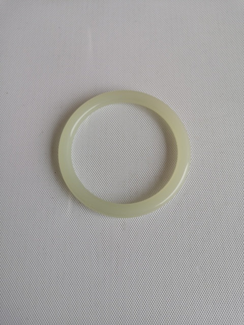 古玩玉器和田玉鐲子拍賣(mài),當(dāng)前價(jià)格780元
