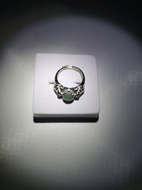 古玩玉器翡翠男戒指拍賣,當(dāng)前價格550元