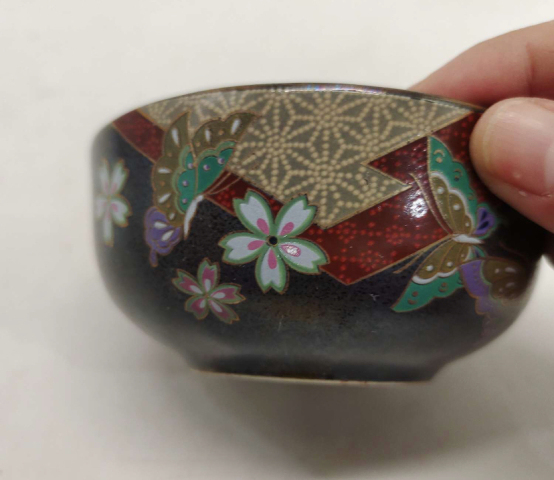 古玩陶瓷花蝶紋碗拍賣,當前價格130元
