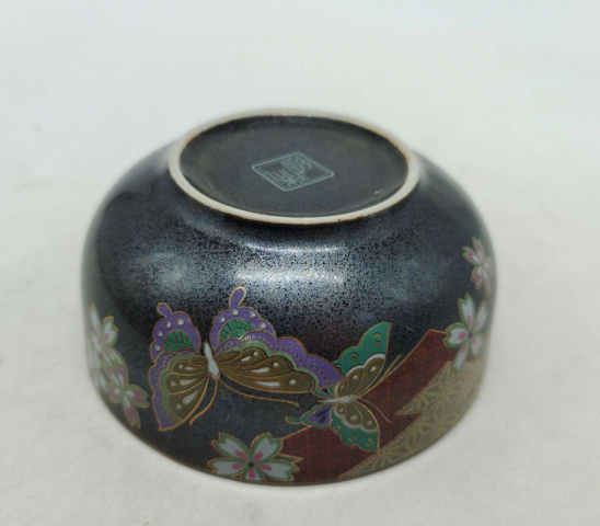 古玩陶瓷花蝶紋碗拍賣,當前價格130元