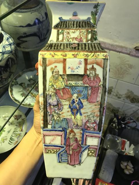 古玩陶瓷優(yōu)品清同治細(xì)路粉彩郭子儀拜壽人物四方瓶拍賣(mài)，當(dāng)前價(jià)格0元