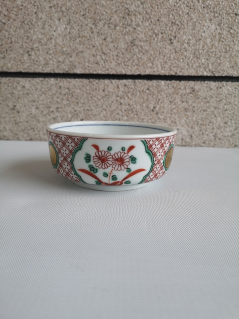 古玩陶瓷花卉紋紅綠彩碗拍賣，當前價格150元