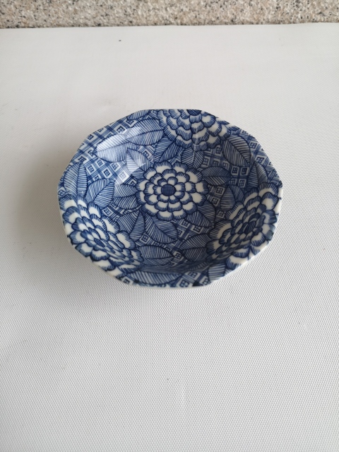 古玩陶瓷花卉紋器好折沿碗拍賣，當前價格150元