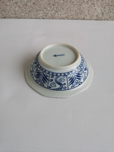 古玩陶瓷花卉紋器好折沿碗拍賣，當前價格150元