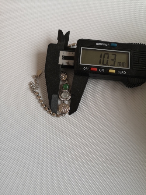 古玩玉器翡翠手鏈拍賣，當(dāng)前價(jià)格550元