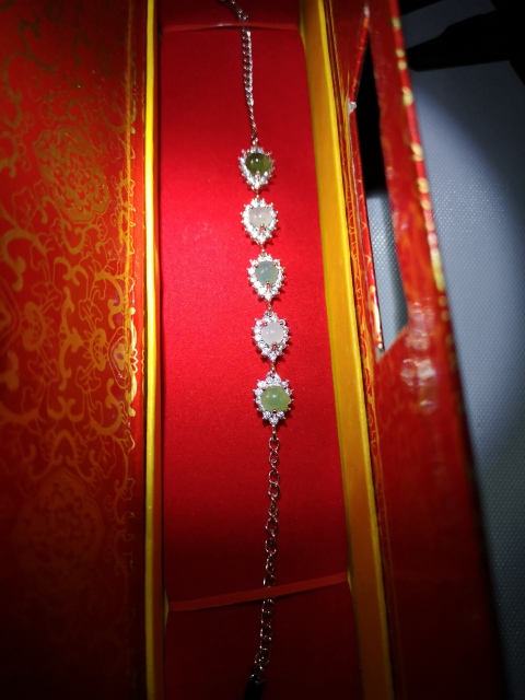 古玩玉器翡翠手鏈拍賣，當前價格550元