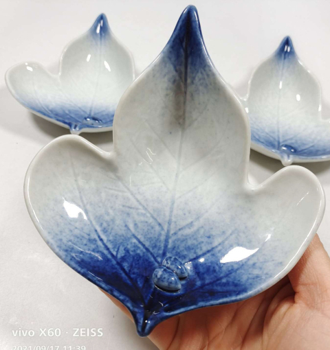 古玩陶瓷樹葉盤拍賣,當前價格398元